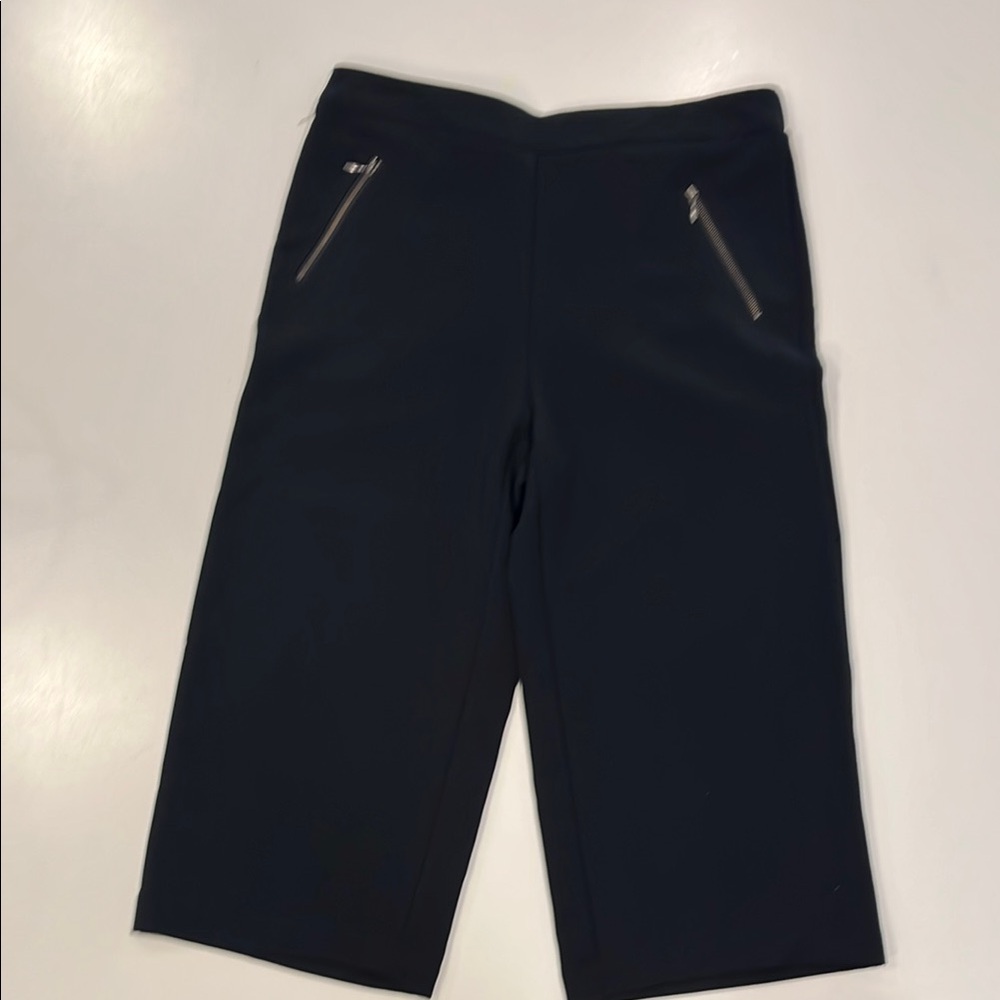 NWT, Chicos Black Cropped Pants with Zipper Pockets, Size 1